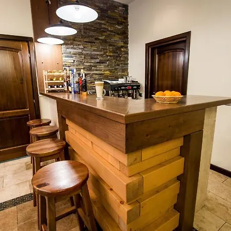 River Retreat Guest house Lotrioara